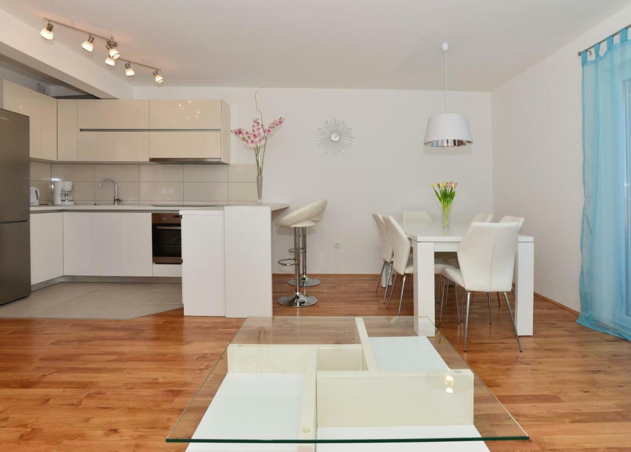 Apartman Dominik Makarska Ngoại thất bức ảnh